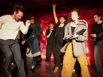 Праздник добра и искусства: 1 мая в Театре Труда